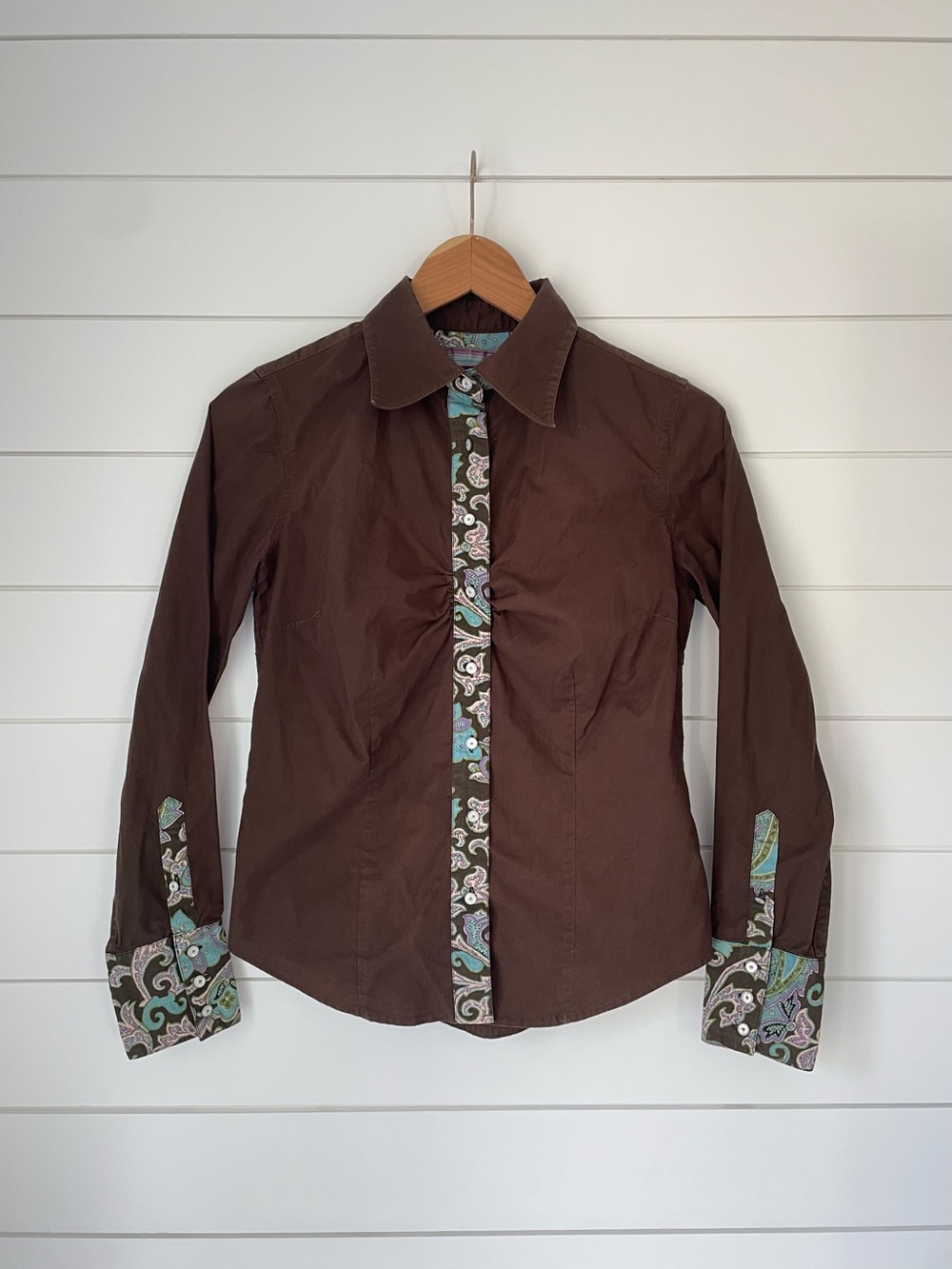 Robert Graham Button Down Paisley Trim Blouse Top in Chocolate Brown, size Small